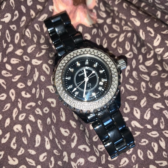 CHANEL Jewelry - J 12 automatic Chanel watch with diamonds. CHANEL Jewelry - J 12 automatic Chanel watch with diamonds.